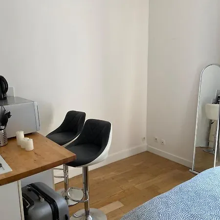 Studio Quai De Valmy Paris