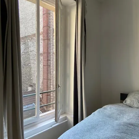 Studio Quai De Valmy Paris