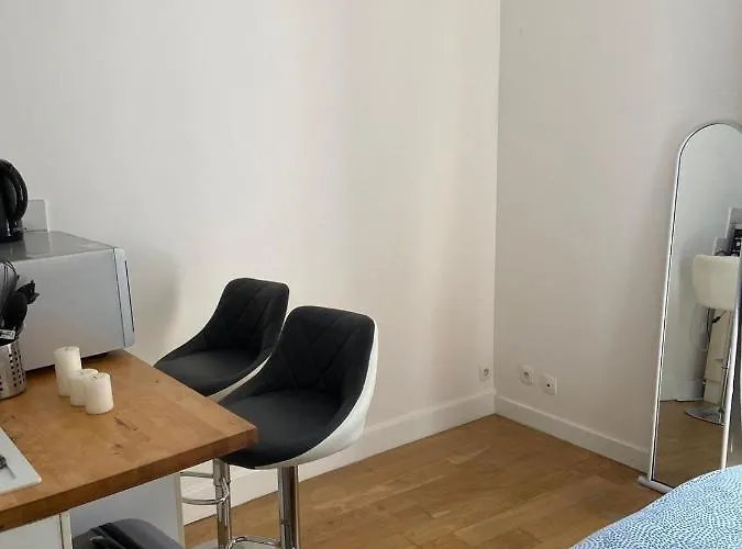 Studio Quai De Valmy Paris