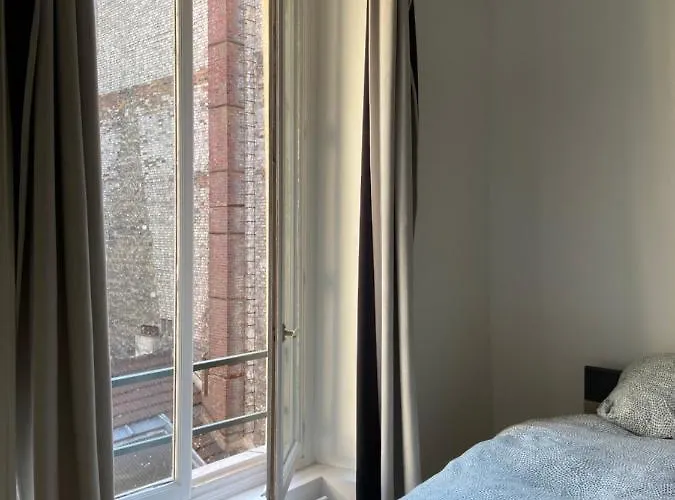 Studio Quai De Valmy Paris